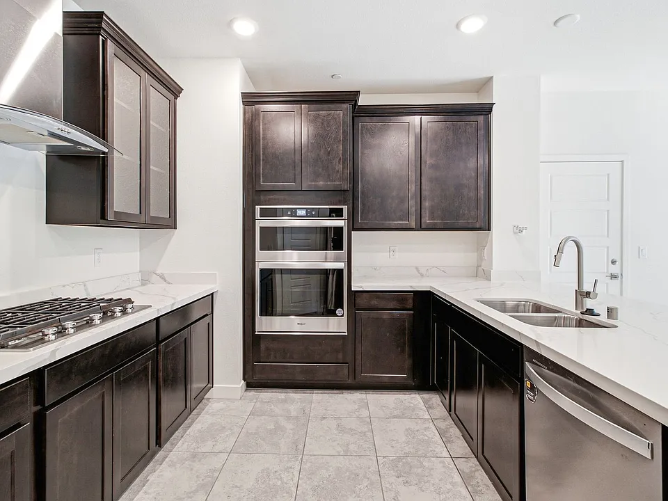 3630 Portici Ln