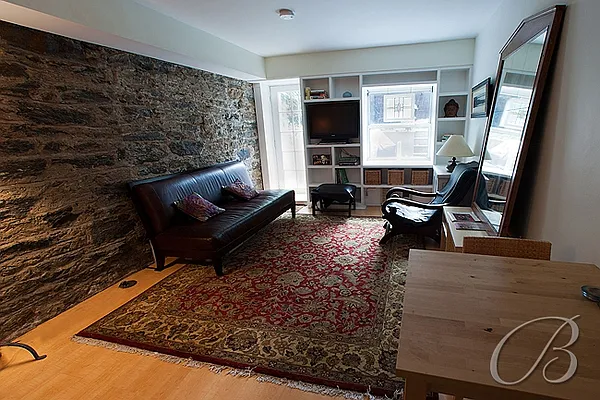 Sold by Bellmarc Realty | media 11