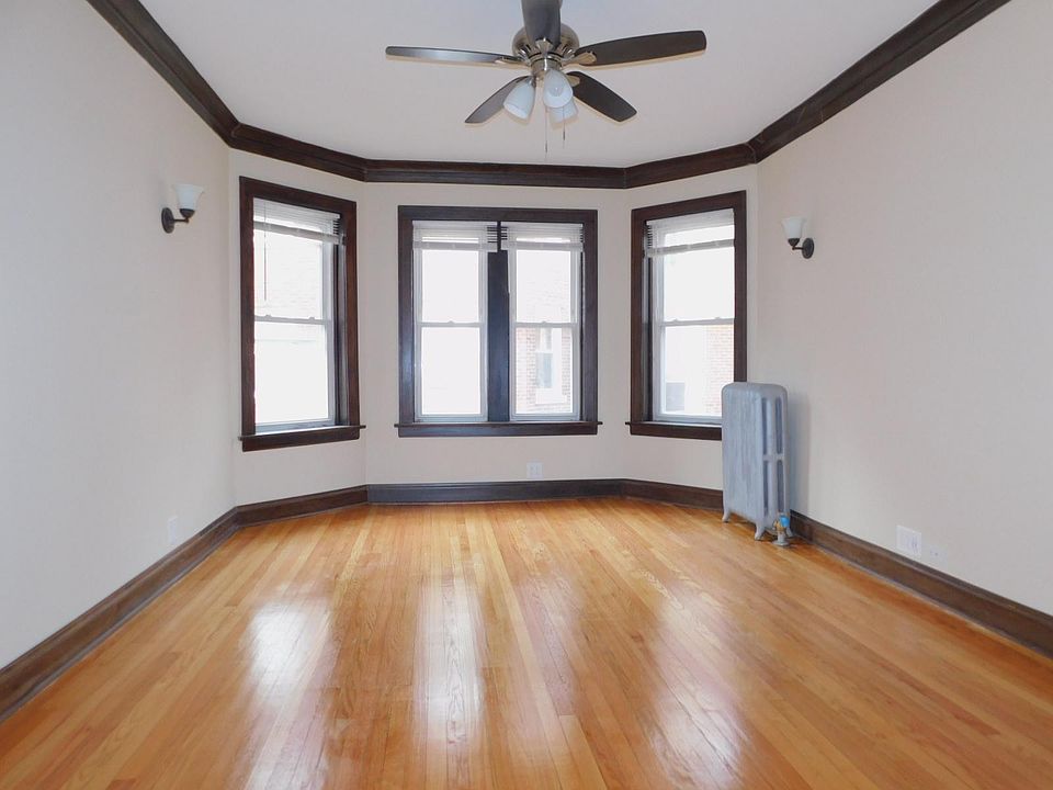 1st image of 826 Washington St #22