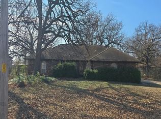 107 Clador Dr, Chandler, OK 74834