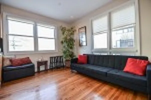 Sold by Brick&Mortar | media 7