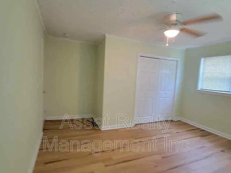 201 Farlow Dr — Photo 8