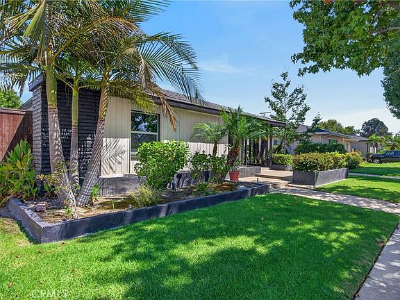 3rd image of 3934 N Marshall Way
