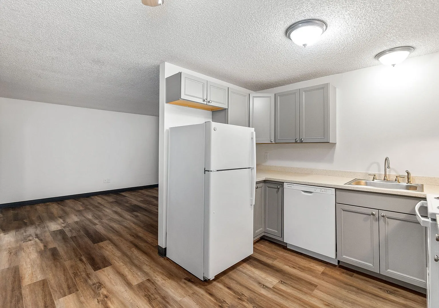 Shadow Wood Apartments — Photo 1