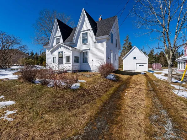 46 Highway 335, Pubnico, NS B0W 2A0