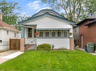 3838 Glenfield St, Windsor, ON N9C2B2