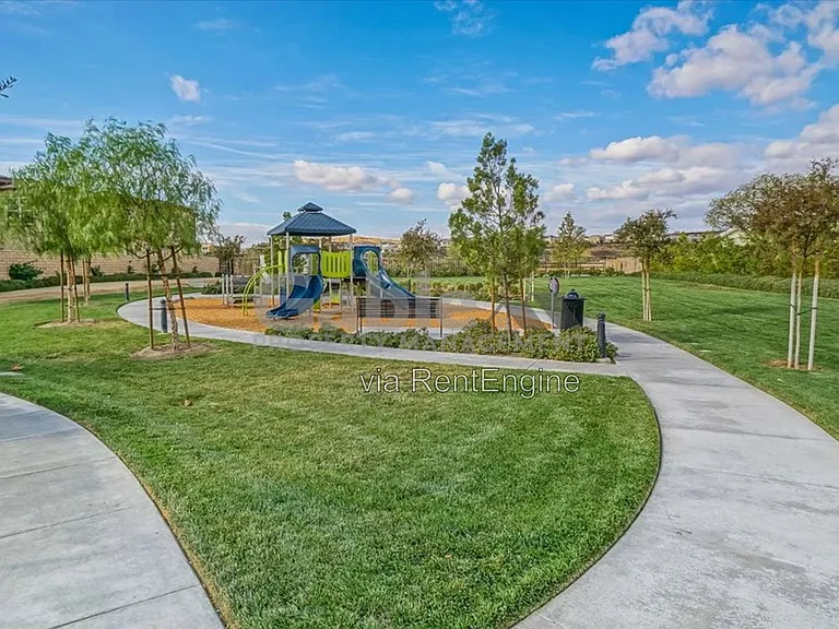 21885 Propello Dr — Photo 27