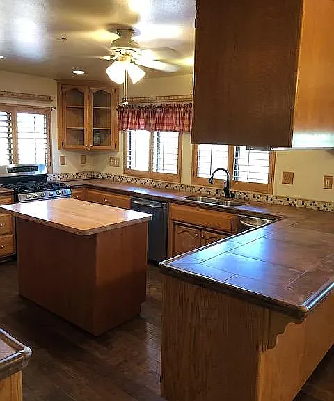 Kitchen 1