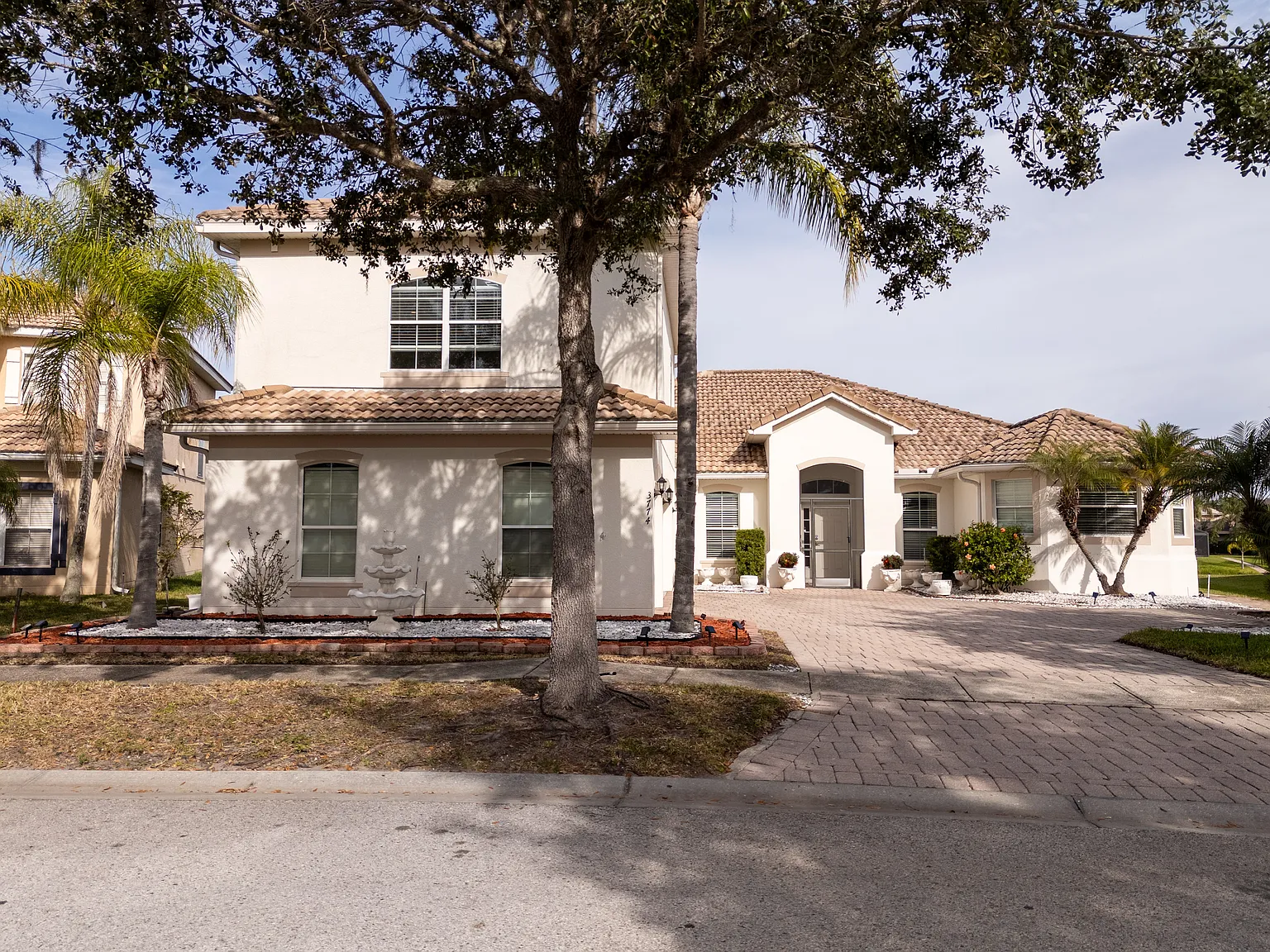5 bed, 3406 sqft, $3,400 — Photo 2