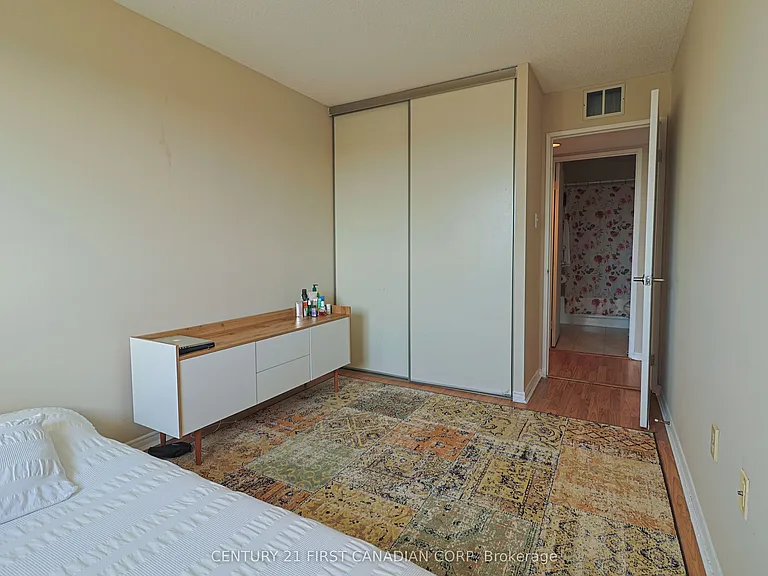 30 Chapman Ct #1001 — Photo 29