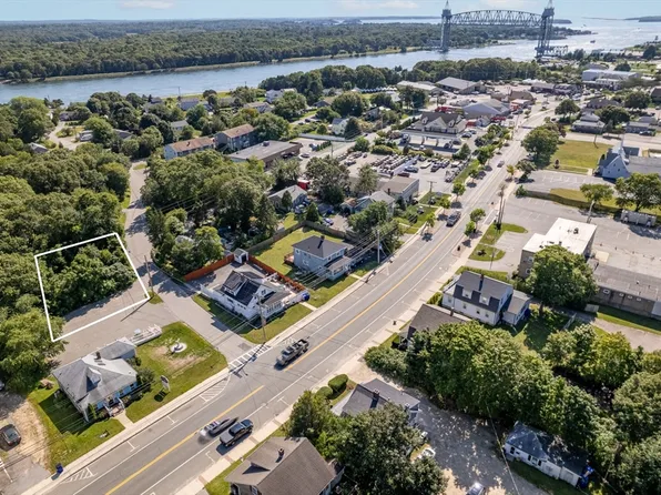 0 Holt Rd, Buzzards Bay, MA 02532