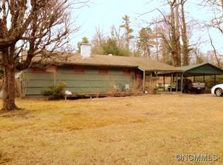 1 Rosscraggon Dr, Asheville, NC 28803