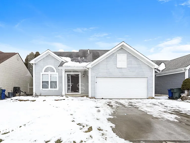 7593 Sun Valley Ct — Photo 1