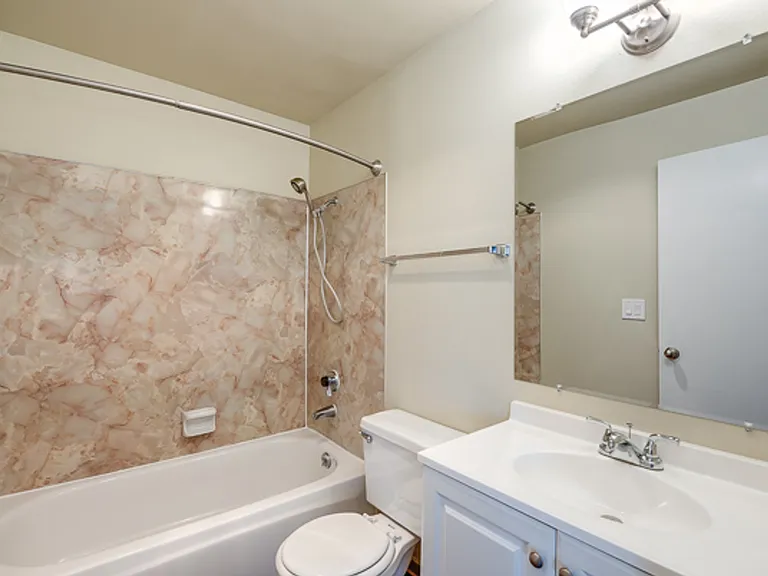 Stonebridge Apartments — Photo 25