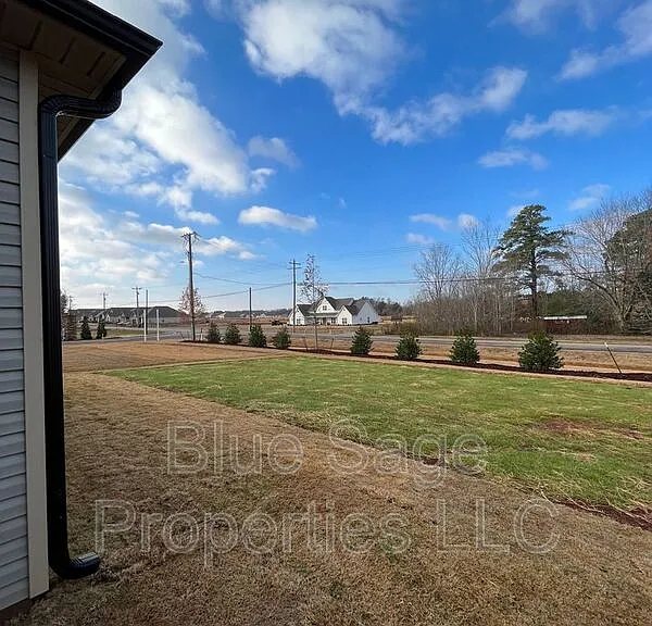 16423 Demi Dr — Photo 23