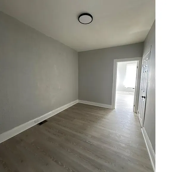 599 N Streeper St — Photo 4