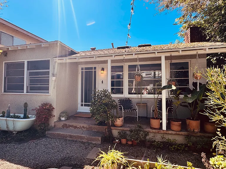 674 E Flower Ave — Photo 19