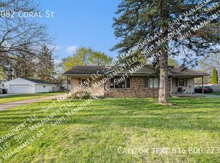 1082 Coral St, Jenison, MI 49428