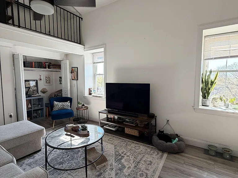 8217 Germantown Ave #B — Photo 2