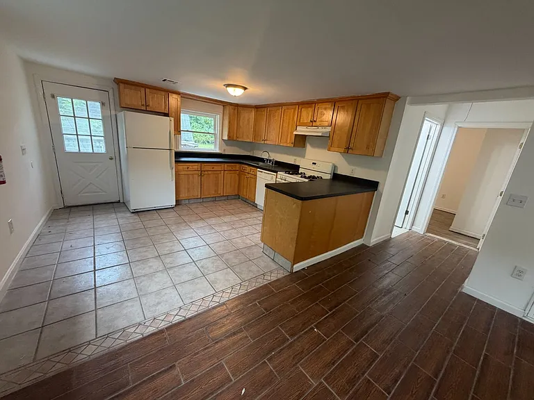 62 Pacific Ave — Photo 9