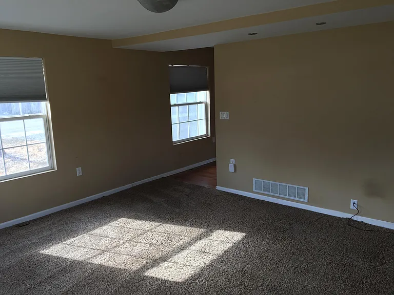 2944 S 9th Pl — Photo 10