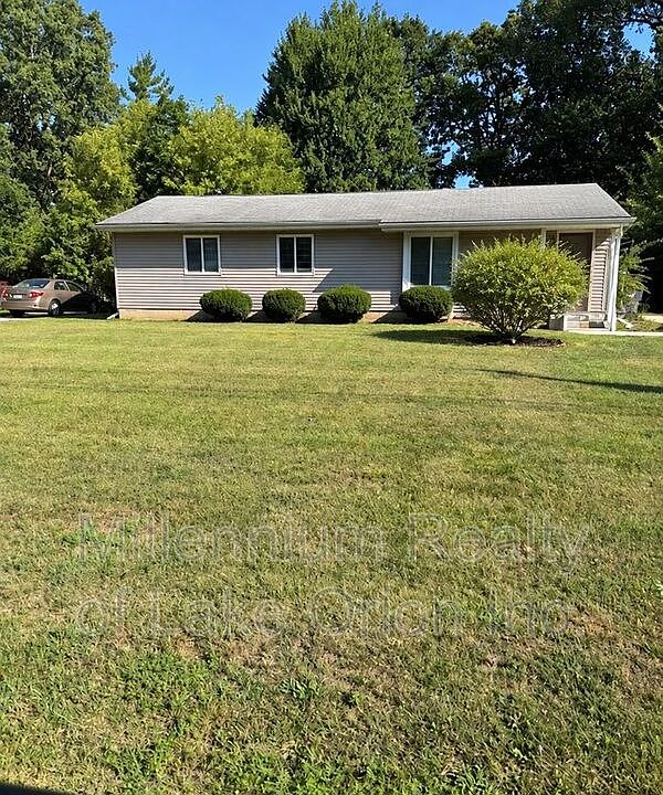 1st image of 465 Trombley Dr