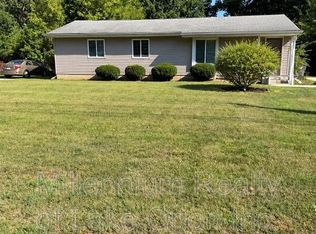 465 Trombley Dr, Troy, MI 48083