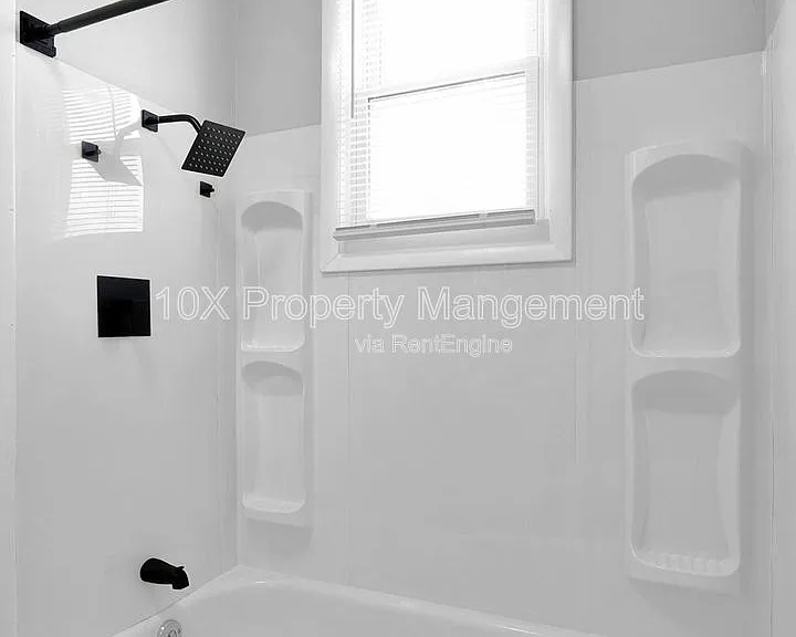 1805 S 6th St #1/2 — Photo 17