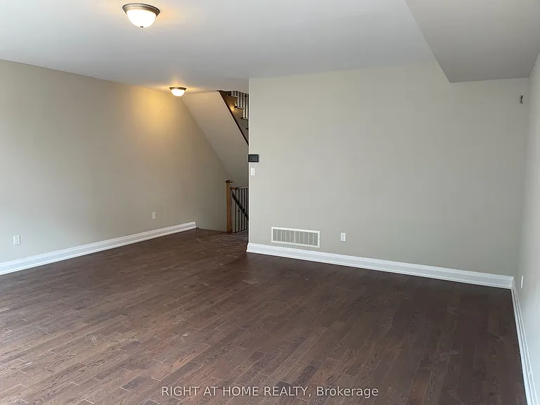 114 Kalinda Rd — Photo 10