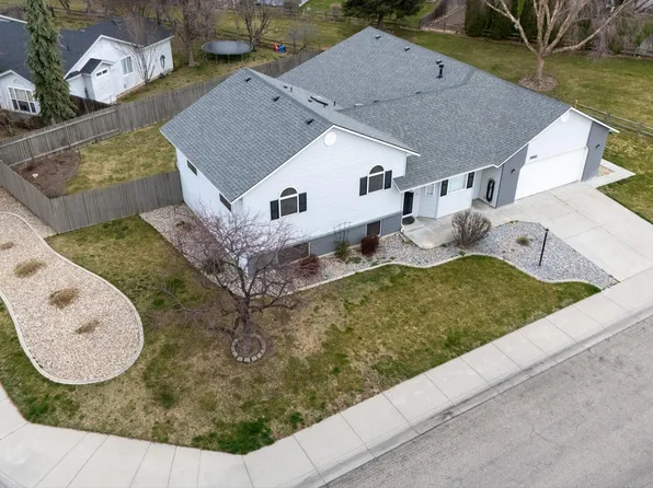 3892 E Eisenhower Dr, Meridian, ID 83642