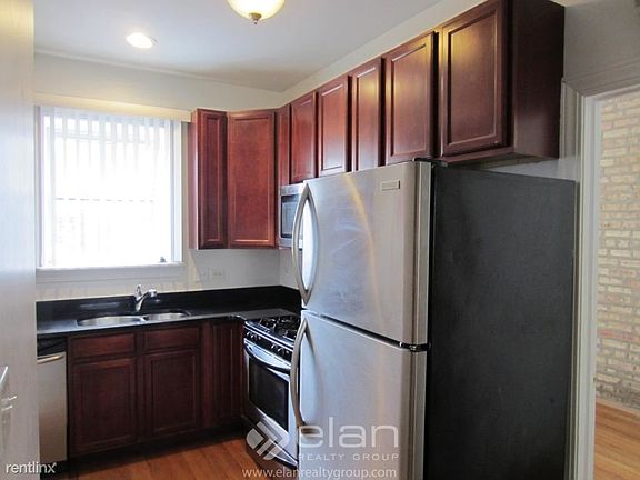 3rd image of 4012 N Albany Ave #B-1