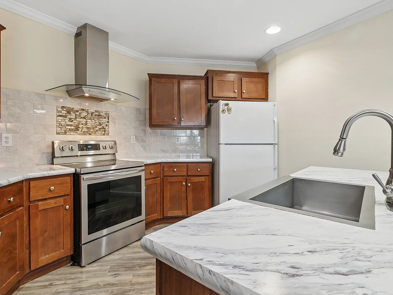 4 bed, 1680 sqft, $2,600 — Photo 2