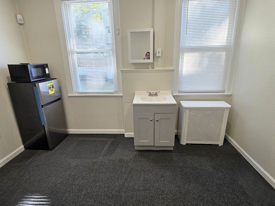 2nd image of 66 Euclid Ave APT 3