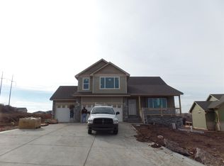 300 Firethorn Dr, Manhattan, KS 66503