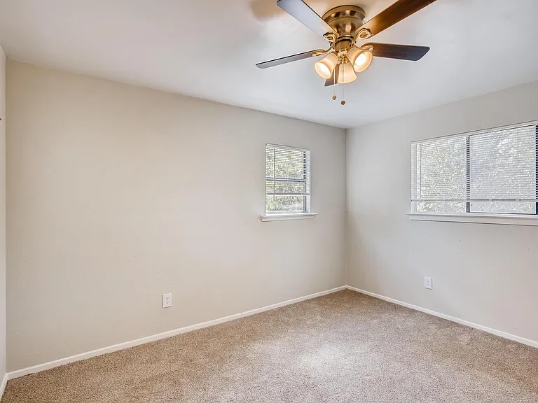 822 Sahara Ave #B — Photo 17
