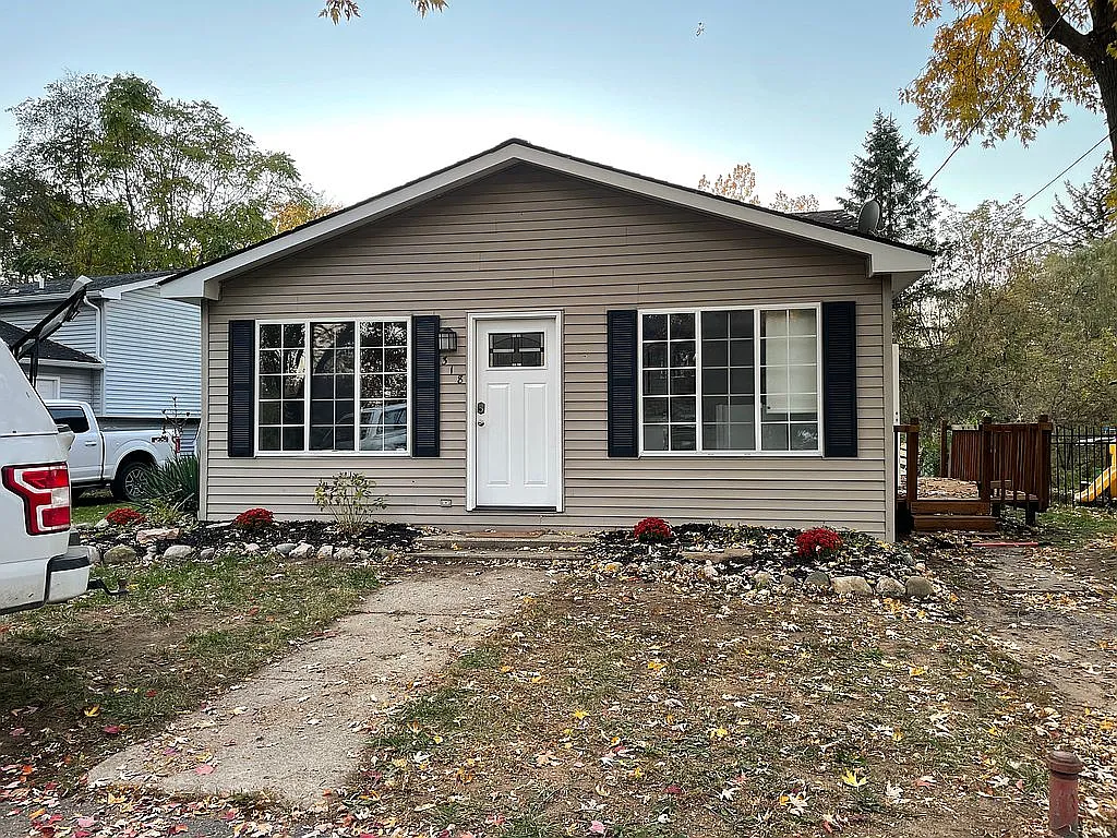318 Rustic Cir photo 1
