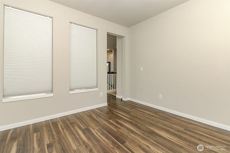 4th image of 34113 10th Court SW