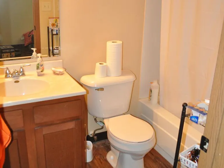 906 Harlocke St #2 — Photo 4