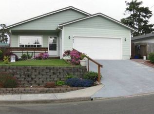 985 Augustine Ave, Coos Bay, OR 97420