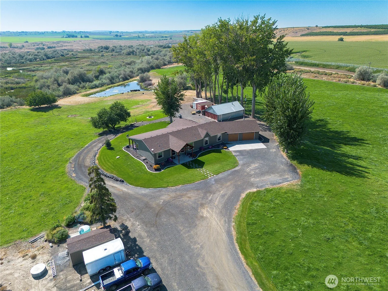 1461 Sheffield Road photo 1