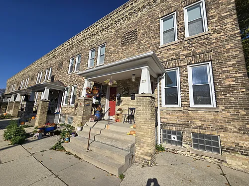 385 E Becher St #385 Photo 1