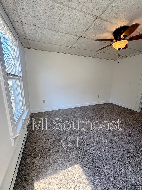 2 bed, 1.0 bath, 1000 sqft, $1,595 — Photo 2
