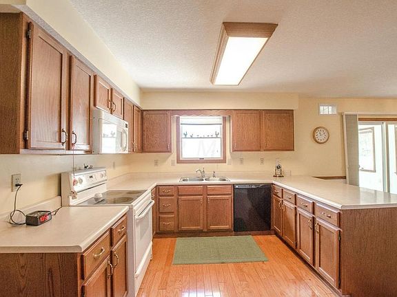 5th image of 2429 Audrey Dr