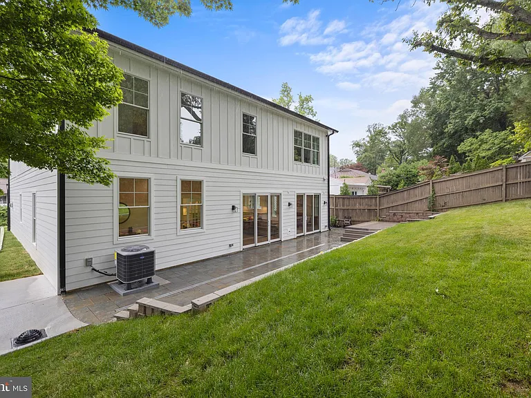 8609 Woodbrook Ln — Photo 39