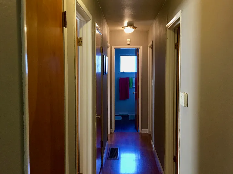 1121 W Churchill St #1 — Photo 10
