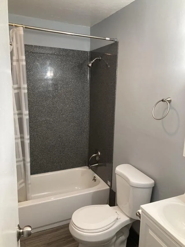 Highland House Apts — Photo 3