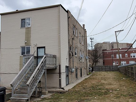 3rd image of 1810 S Homan Ave #1