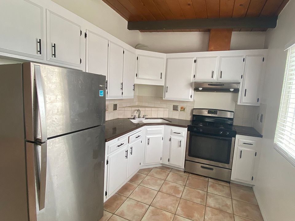 1st image of 4565 Narragansett Ave