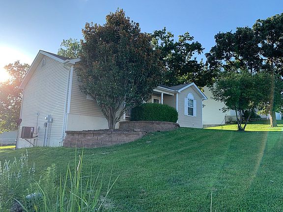 3rd image of 1041 Westmoreland Blvd
