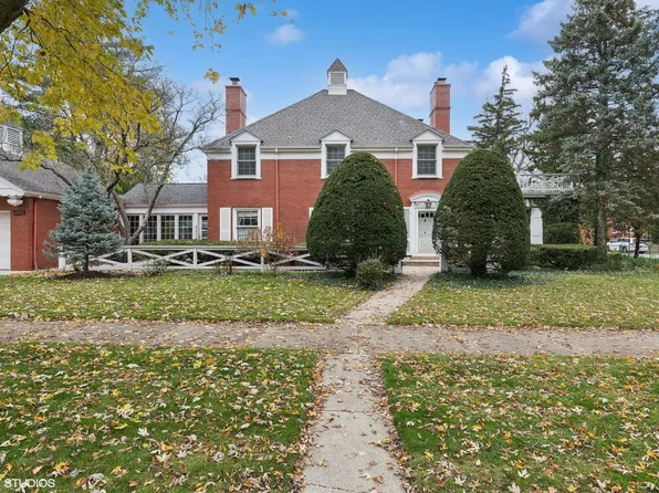 9956 S Damen Ave, Chicago, IL 60643